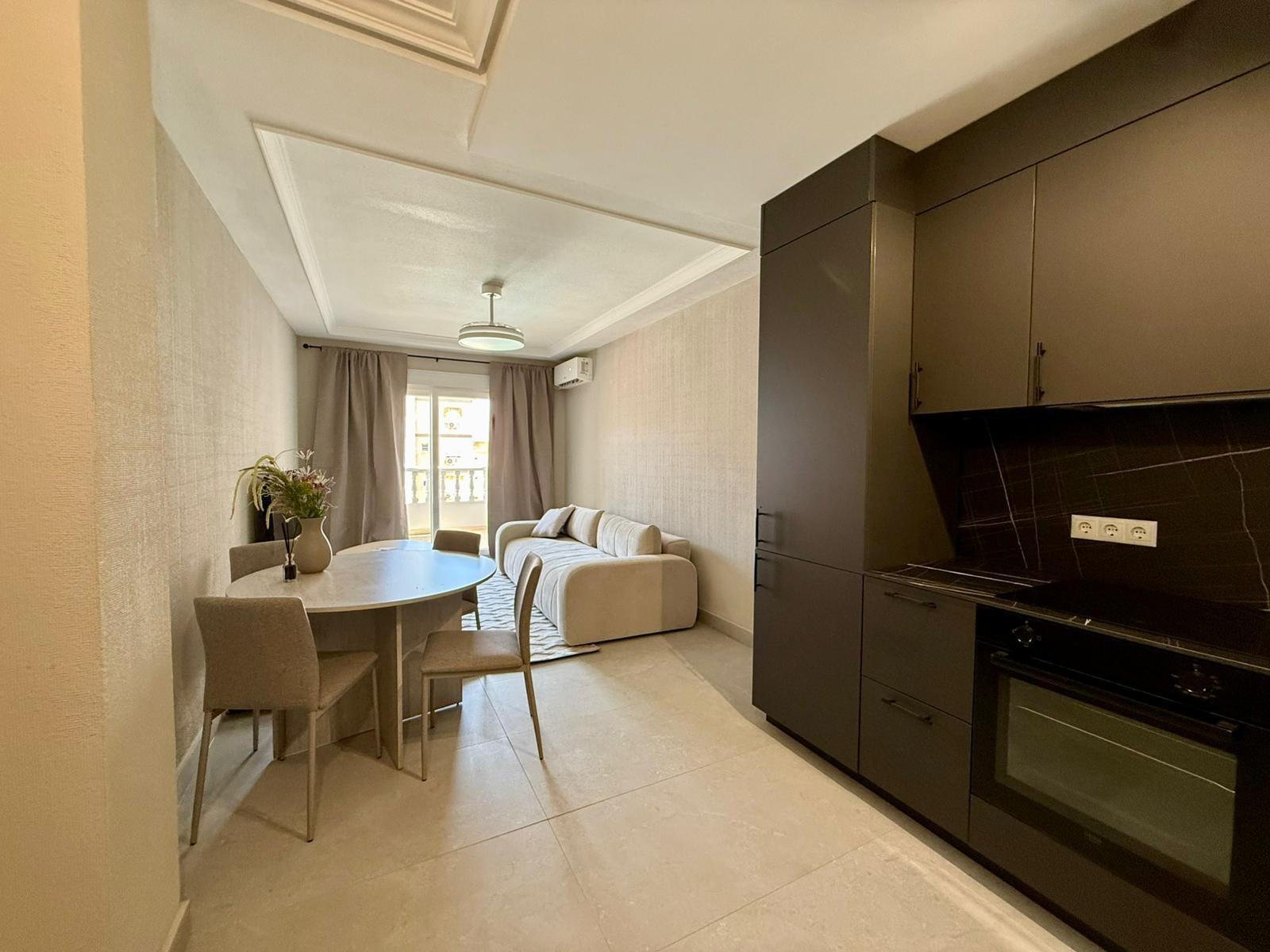 For sale - 2 Bedroom 1 Bathroom Apartment in Torrevieja - Playa Del Cura  - Alicante