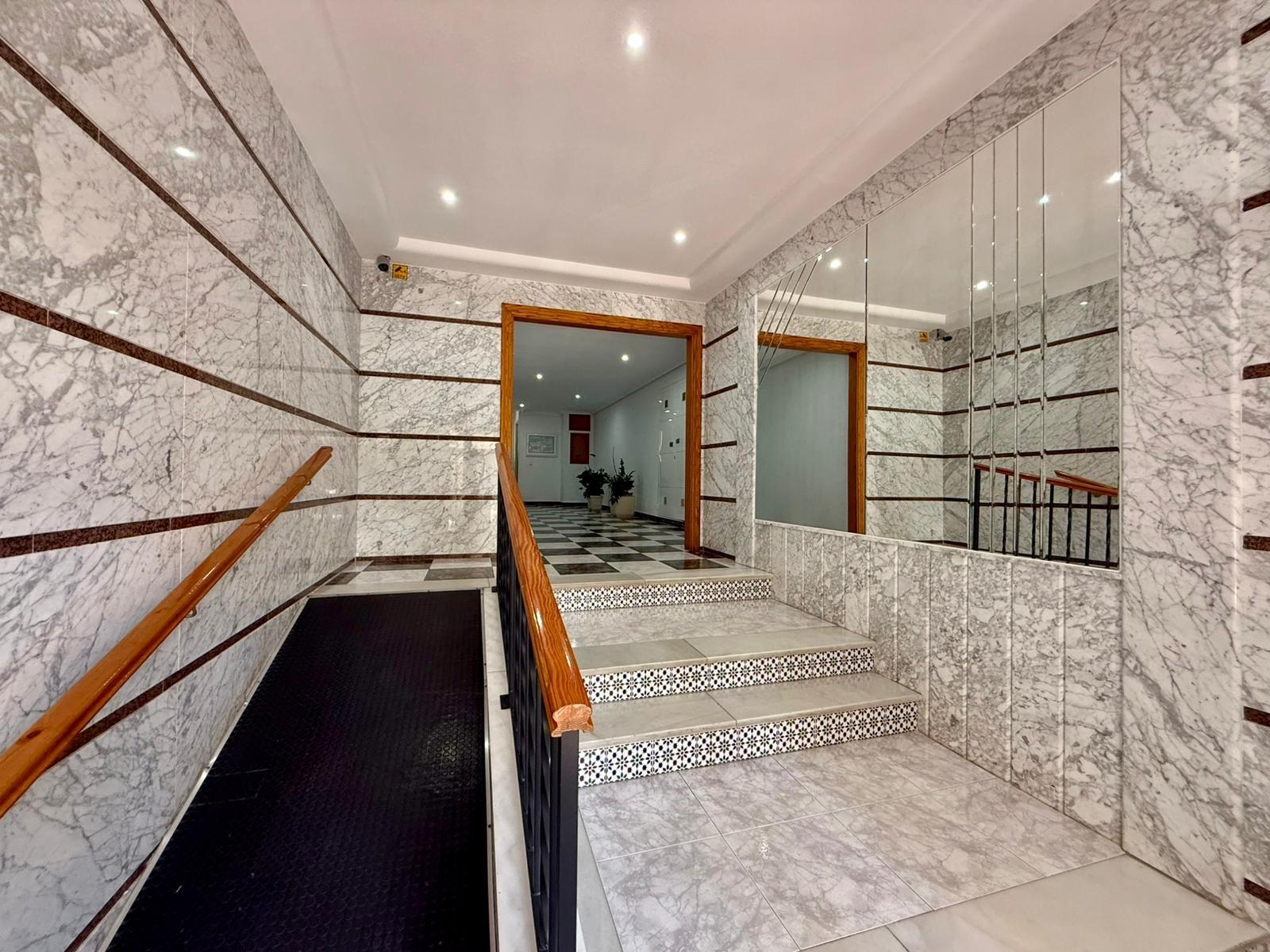 For sale - 2 Bedroom 1 Bathroom Apartment in Torrevieja - Playa Del Cura  - Alicante