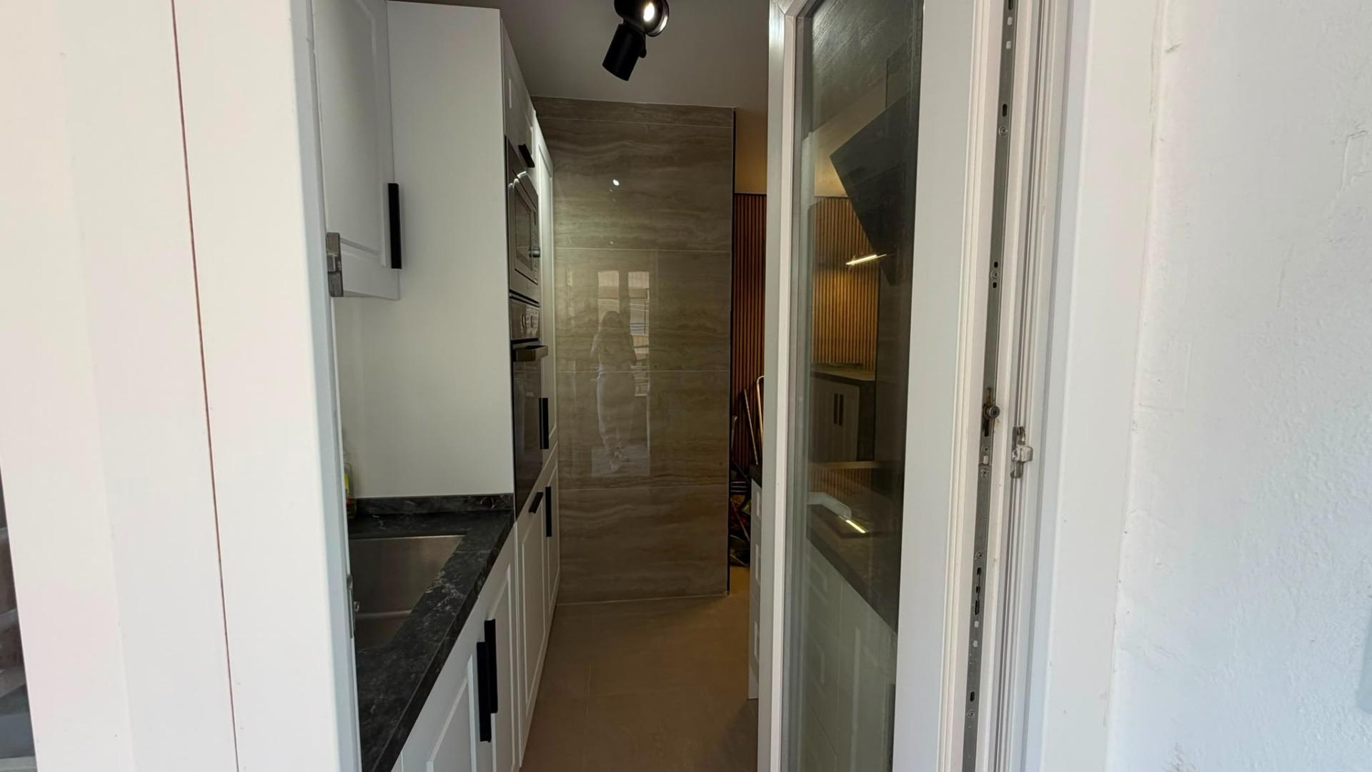 For sale - 3 Bedroom 2 Bathroom Apartment in Torrevieja - Playa Del Cura  - Alicante