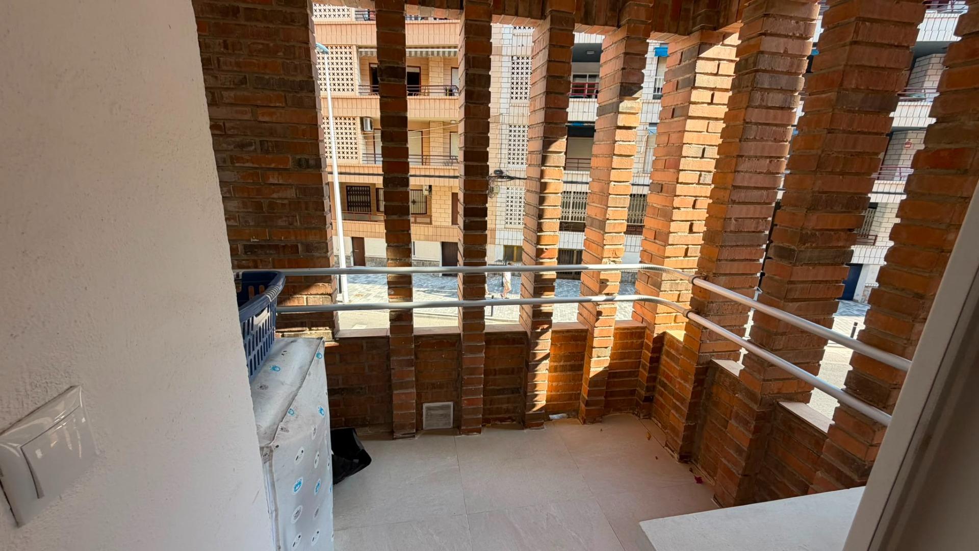 For sale - 3 Bedroom 2 Bathroom Apartment in Torrevieja - Playa Del Cura  - Alicante
