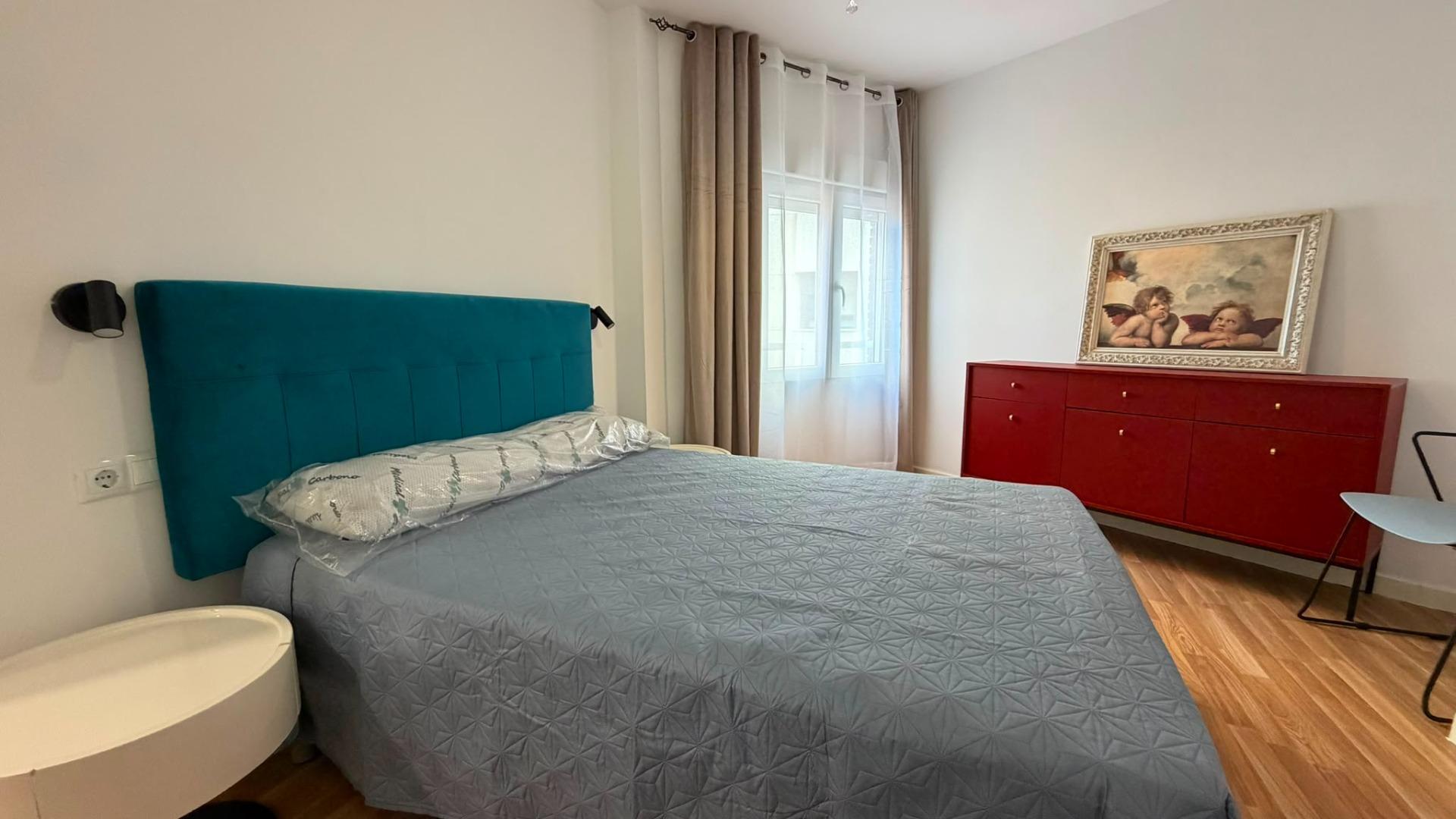 For sale - 3 Bedroom 2 Bathroom Apartment in Torrevieja - Playa Del Cura  - Alicante