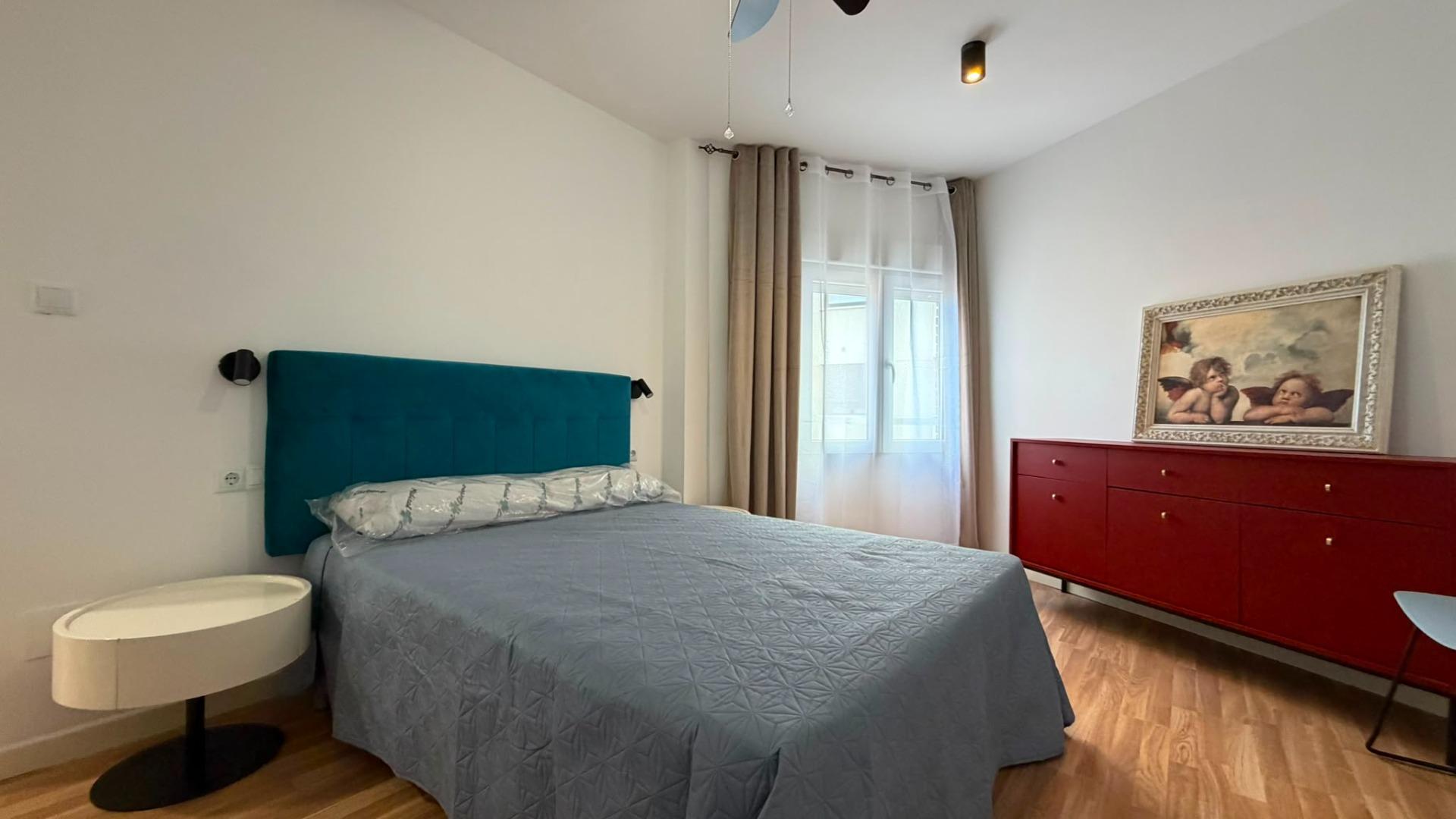For sale - 3 Bedroom 2 Bathroom Apartment in Torrevieja - Playa Del Cura  - Alicante