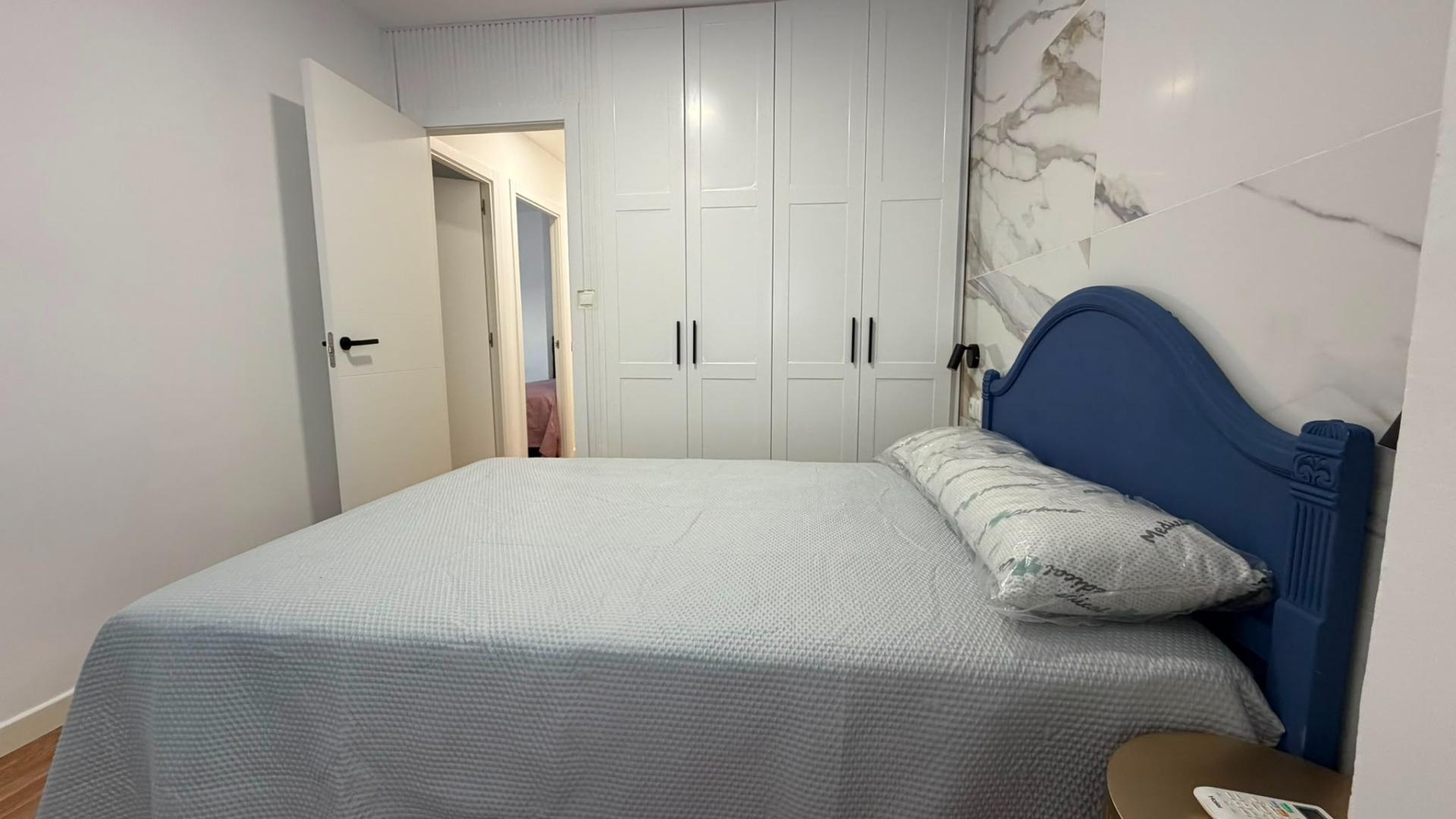 For sale - 3 Bedroom 2 Bathroom Apartment in Torrevieja - Playa Del Cura  - Alicante