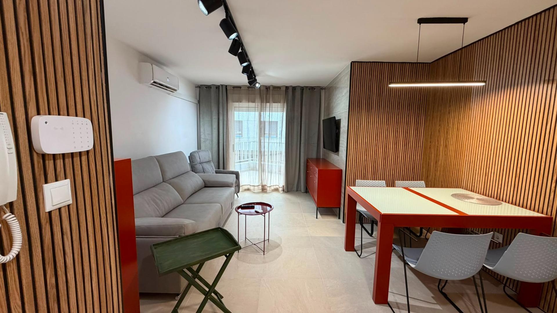 For sale - 3 Bedroom 2 Bathroom Apartment in Torrevieja - Playa Del Cura  - Alicante