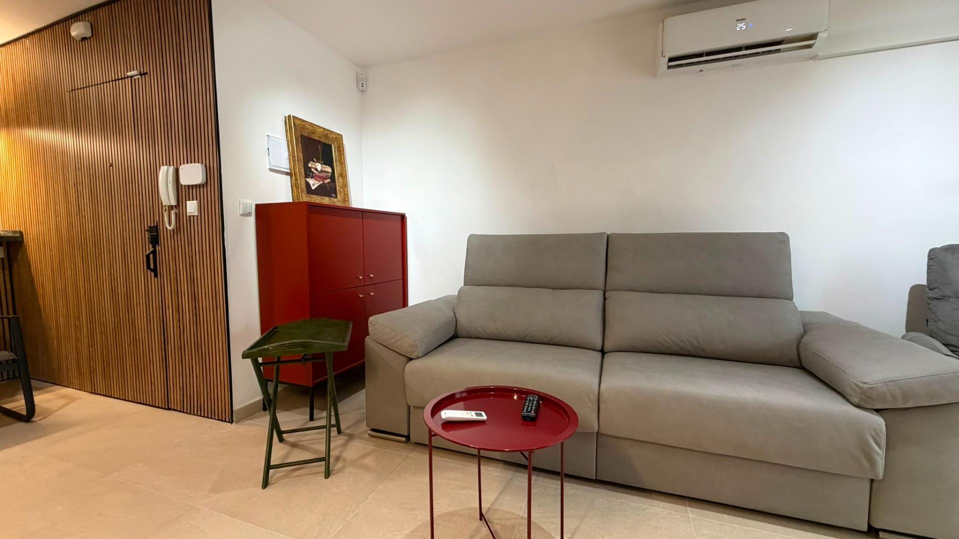 For sale - 3 Bedroom 2 Bathroom Apartment in Torrevieja - Playa Del Cura  - Alicante