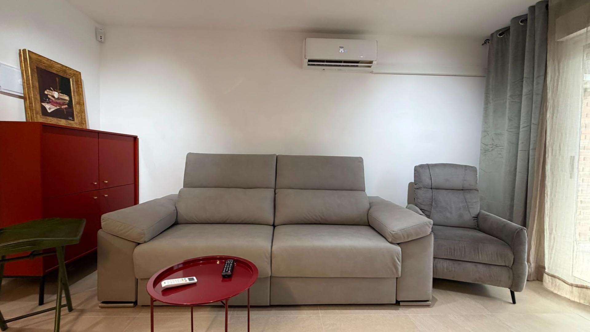 For sale - 3 Bedroom 2 Bathroom Apartment in Torrevieja - Playa Del Cura  - Alicante