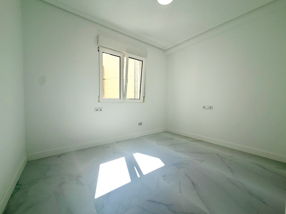 For sale - 2 Bedroom 1 Bathroom Penthouse in Orihuela Costa - Costa Blanca  - Alicante