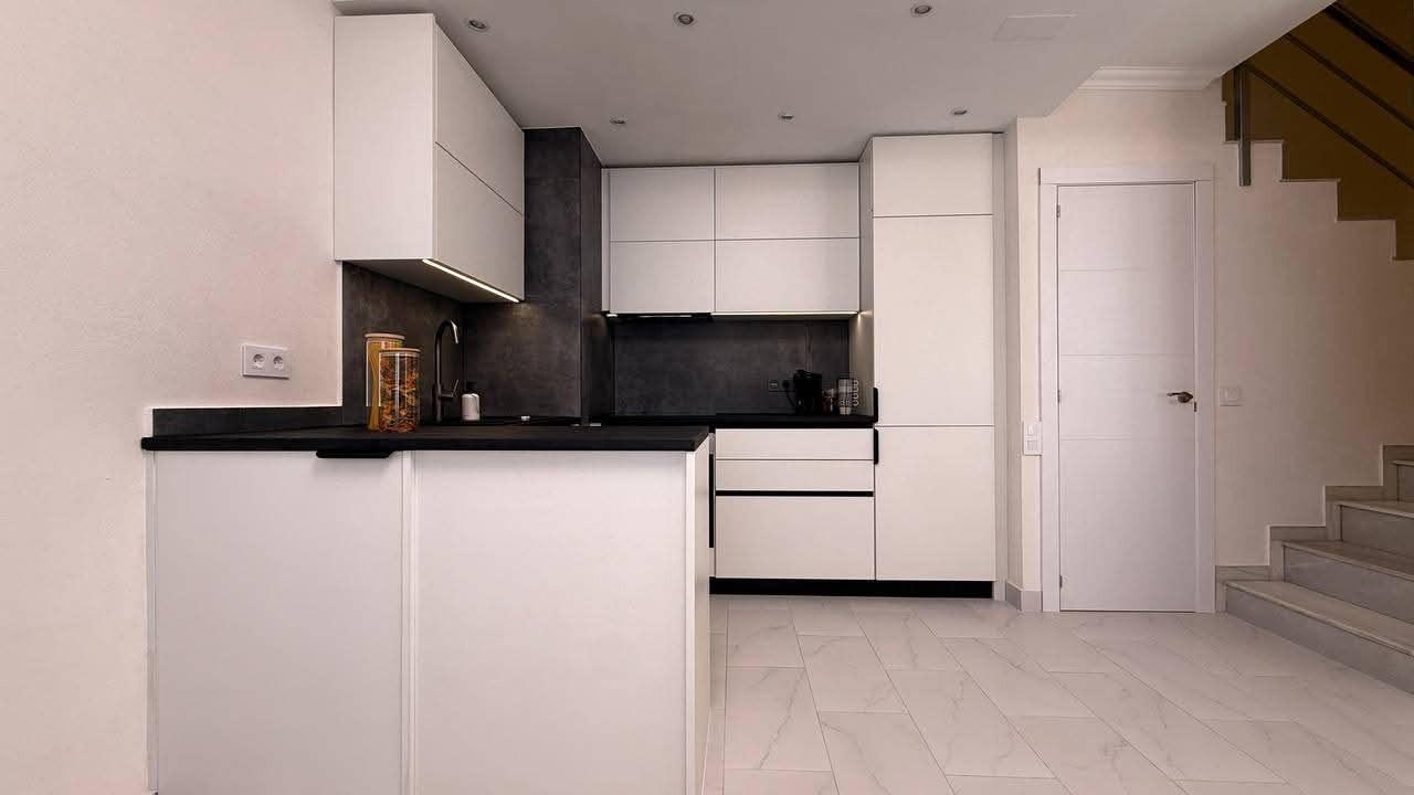 For sale - 3 Bedroom 2 Bathroom Town House in Torrevieja - Calas Blanca  - Alicante