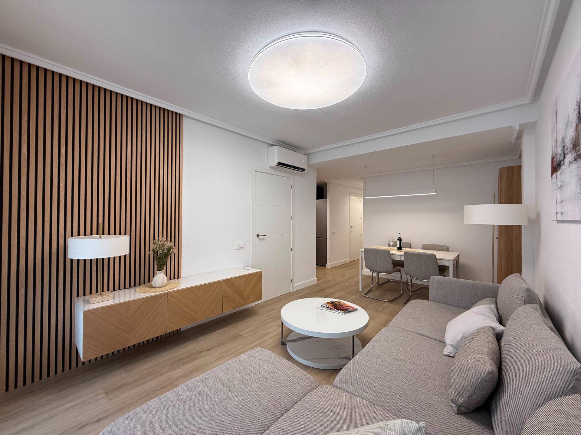 For sale - 2 Bedroom 1 Bathroom Penthouse in Torrevieja - Habaneras  - Alicante