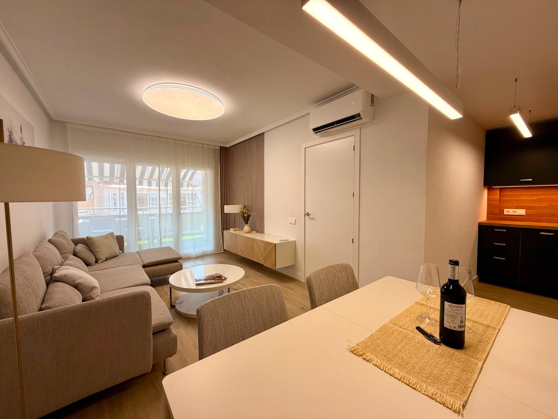 For sale - 2 Bedroom 1 Bathroom Penthouse in Torrevieja - Habaneras  - Alicante