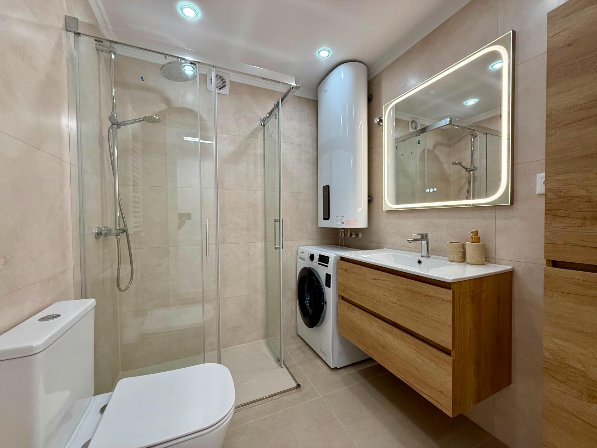 For sale - 2 Bedroom 1 Bathroom Penthouse in Torrevieja - Habaneras  - Alicante