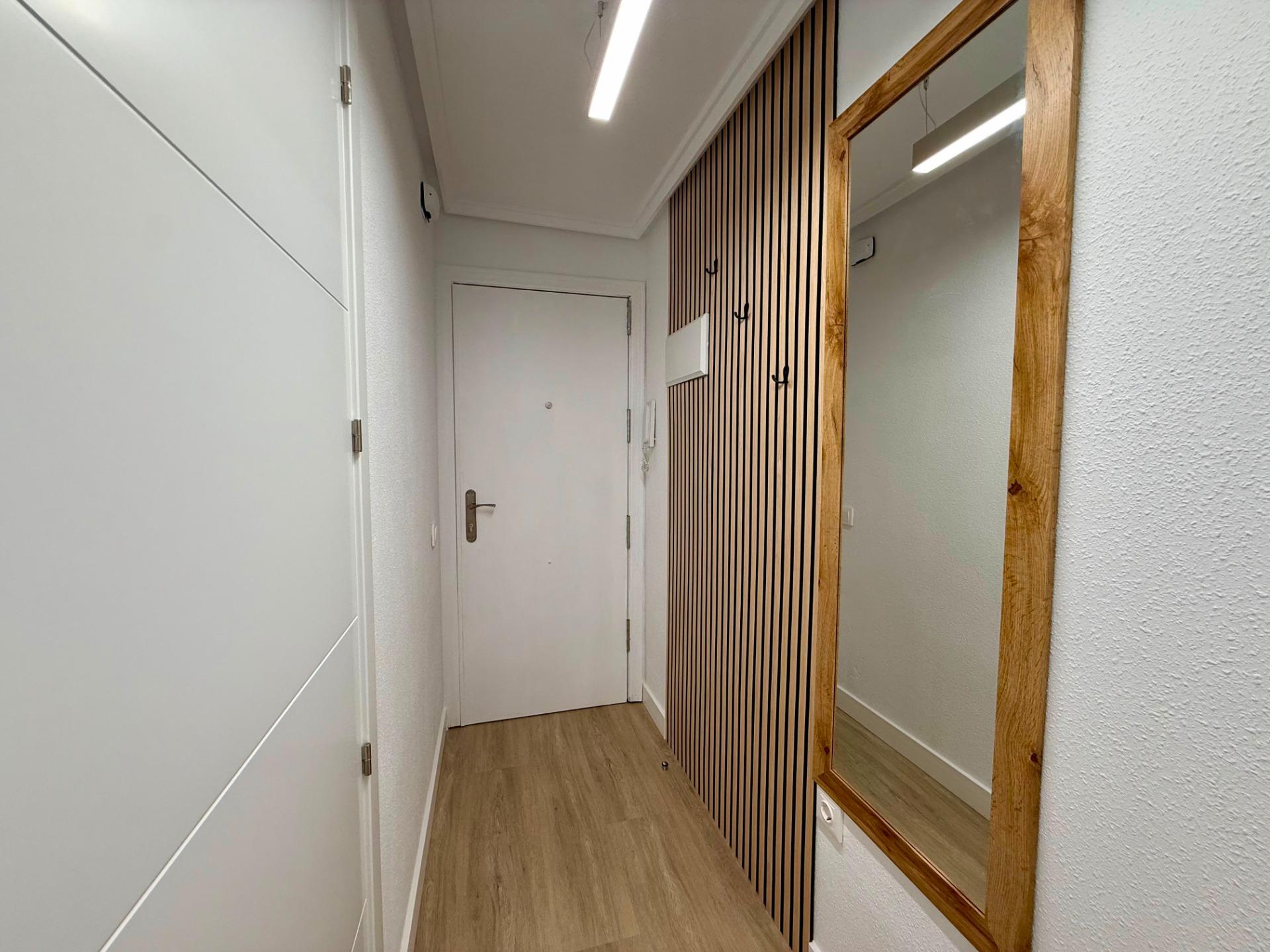 For sale - 2 Bedroom 1 Bathroom Penthouse in Torrevieja - Habaneras  - Alicante