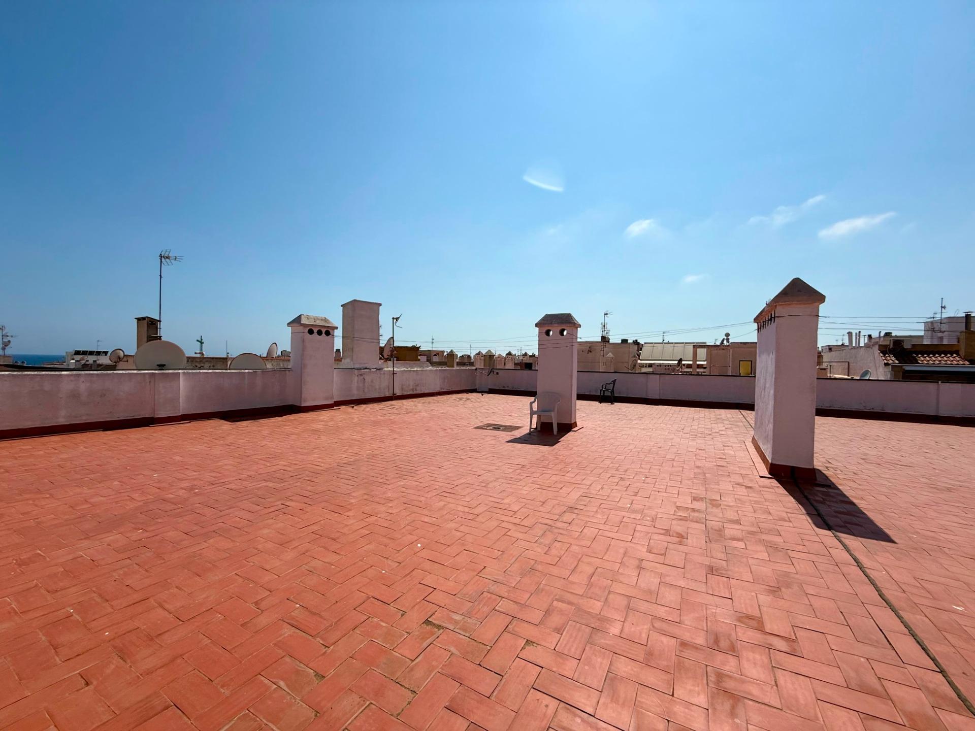 For sale - 2 Bedroom 1 Bathroom Penthouse in Torrevieja - Habaneras  - Alicante