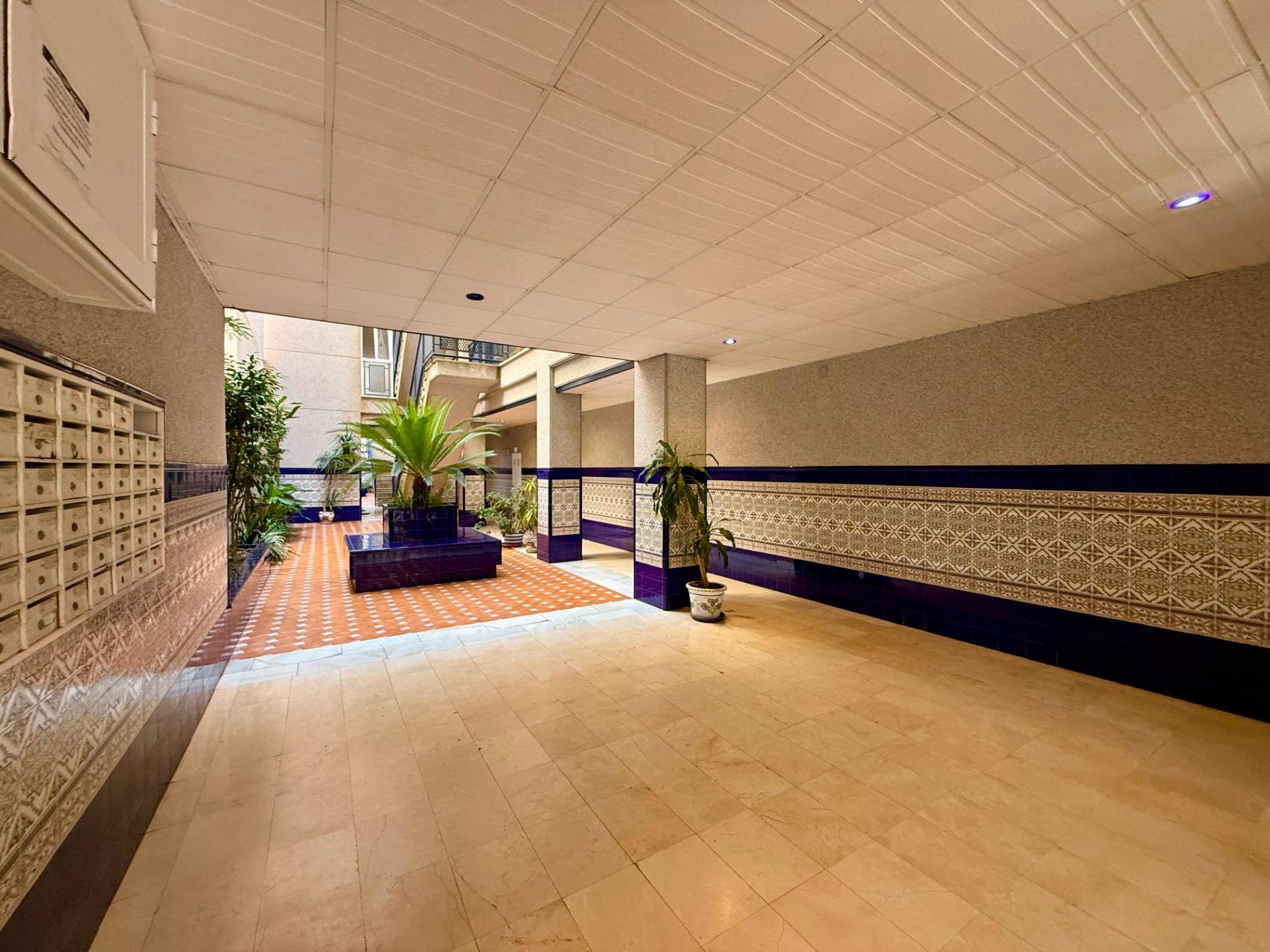 For sale - 2 Bedroom 1 Bathroom Penthouse in Torrevieja - Habaneras  - Alicante