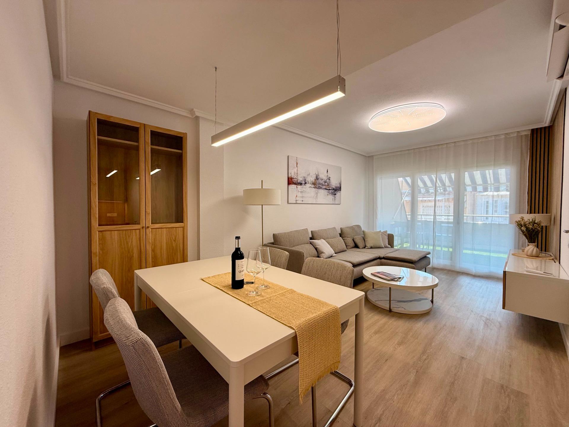 For sale - 2 Bedroom 1 Bathroom Penthouse in Torrevieja - Habaneras  - Alicante
