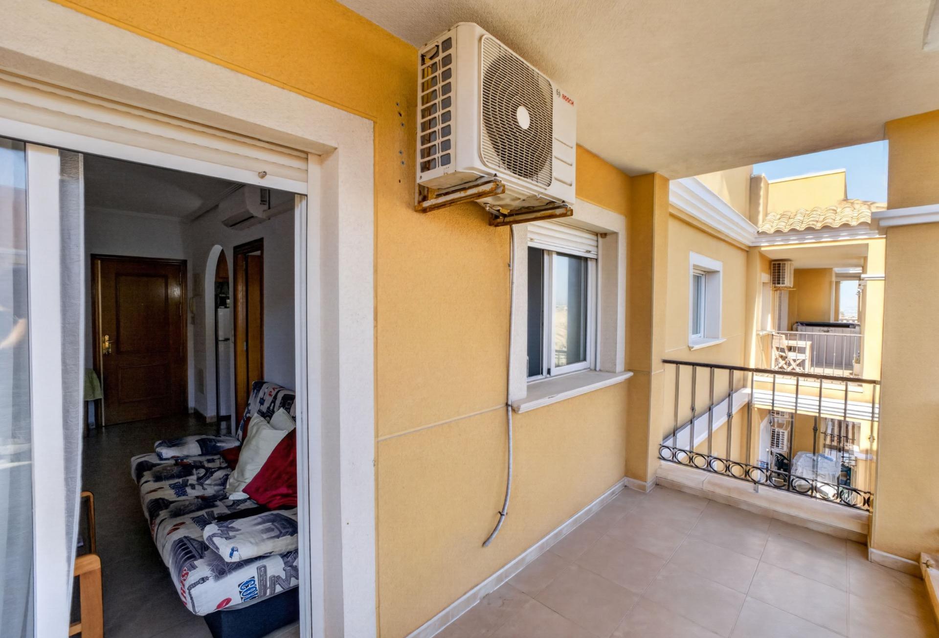 For sale - 2 Bedroom 1 Bathroom Penthouse in Torrevieja - Torreblanca  - Alicante