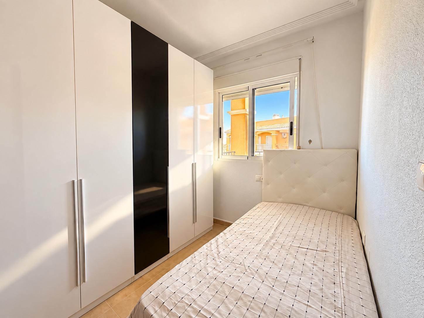 For sale - 2 Bedroom 1 Bathroom Penthouse in Torrevieja - Torreblanca  - Alicante