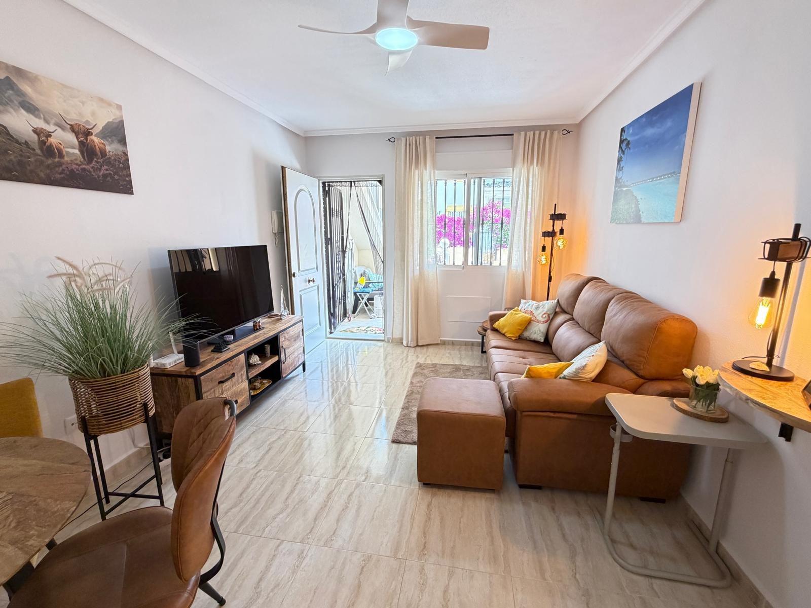 For sale - 2 Bedroom 2 Bathroom Town House in Orihuela Costa - Los Dolses  - Alicante