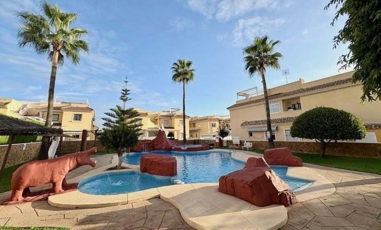 For sale - 2 Bedroom 2 Bathroom Town House in Orihuela Costa - Los Dolses  - Alicante