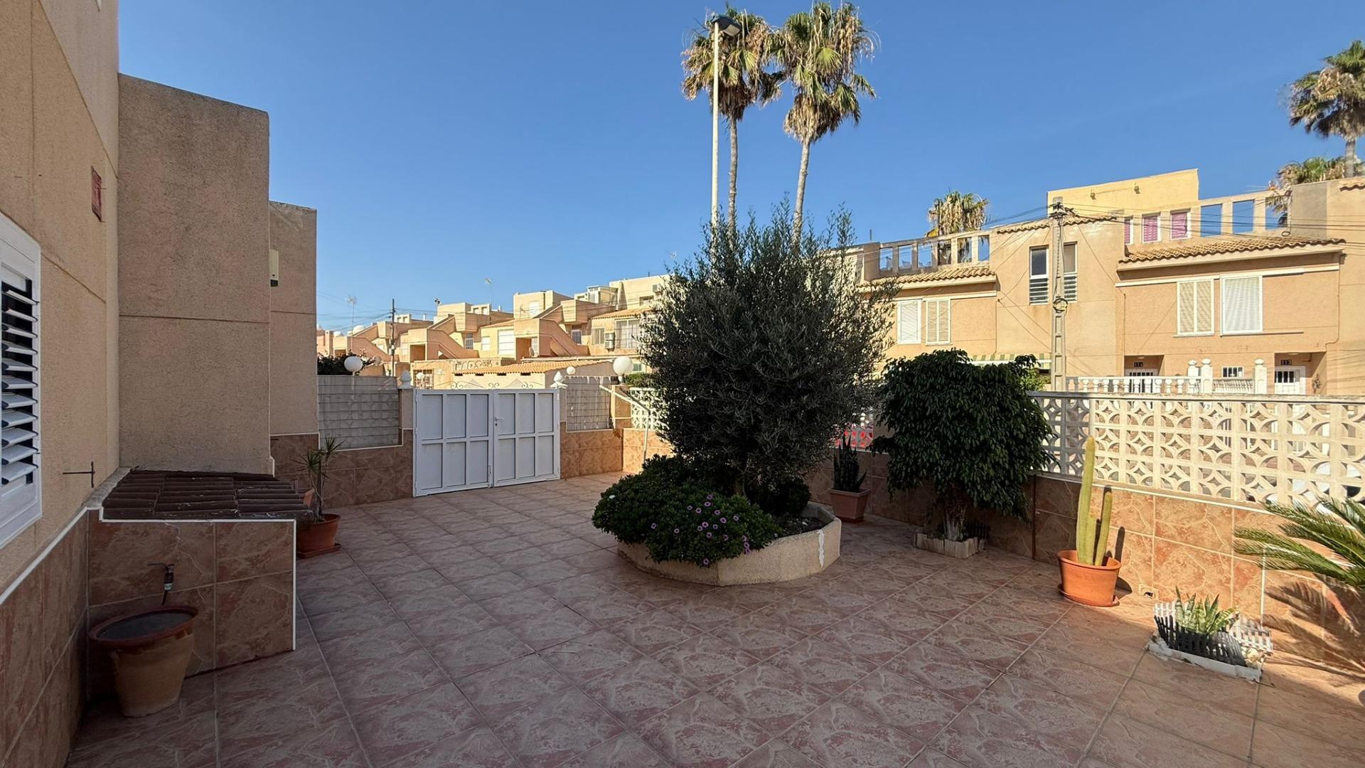 For sale - 3 Bedroom 3 Bathroom Duplex in Torrevieja - Los Frutales  - Alicante