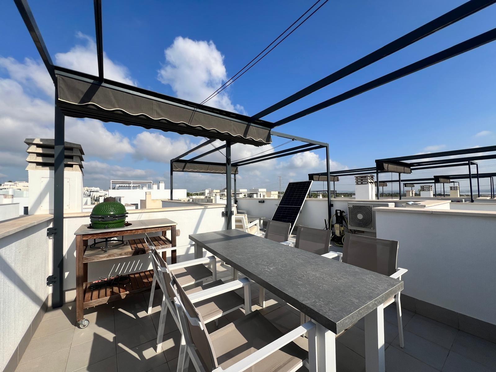 For sale - 3 Bedroom 2 Bathroom Villa in Villamartin - Villamartín-las Filipinas  - Alicante