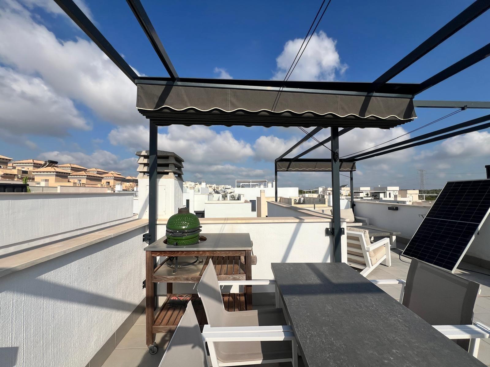 For sale - 3 Bedroom 2 Bathroom Villa in Villamartin - Villamartín-las Filipinas  - Alicante