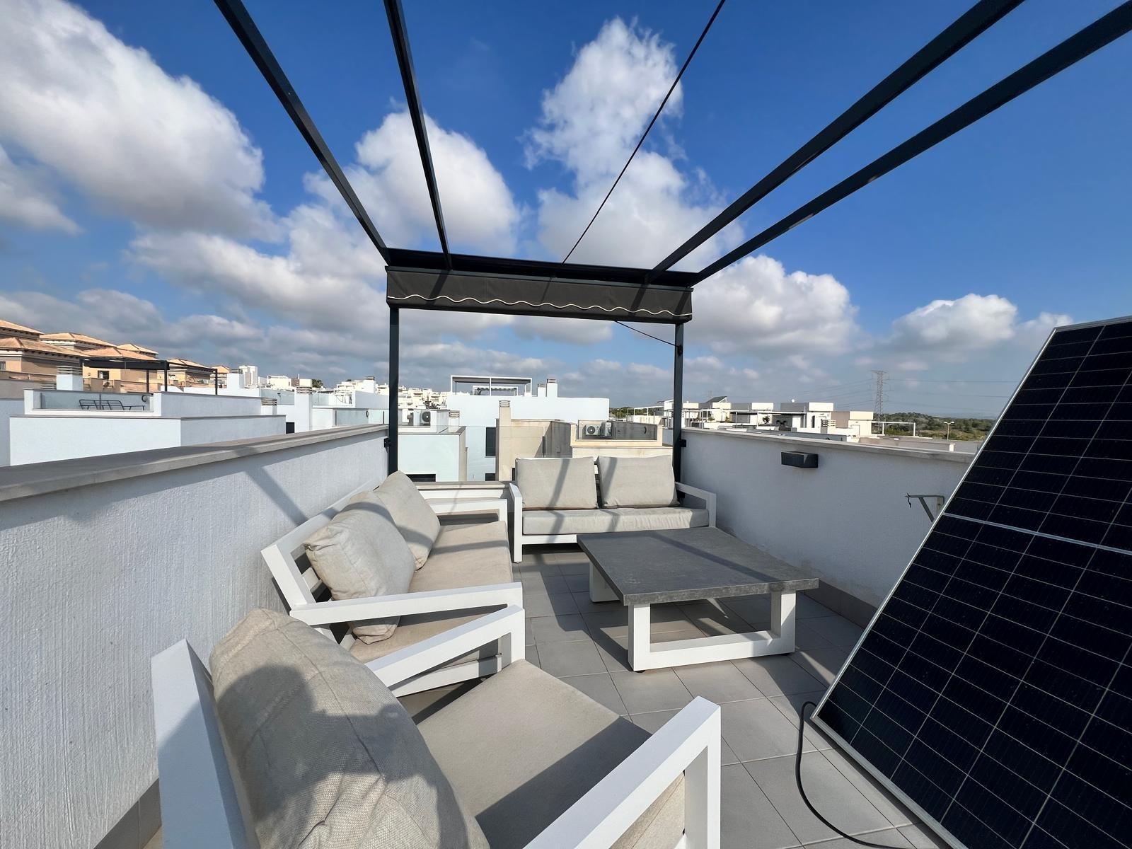 For sale - 3 Bedroom 2 Bathroom Villa in Villamartin - Villamartín-las Filipinas  - Alicante