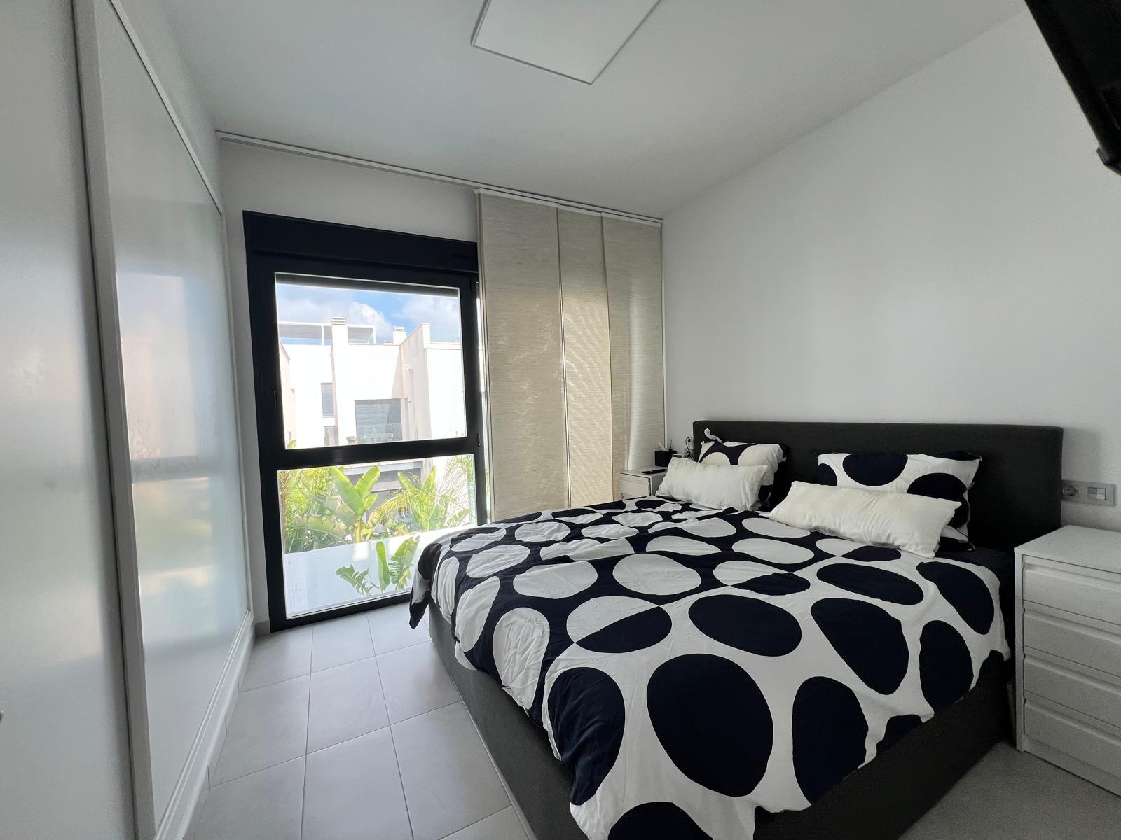 For sale - 3 Bedroom 2 Bathroom Villa in Villamartin - Villamartín-las Filipinas  - Alicante