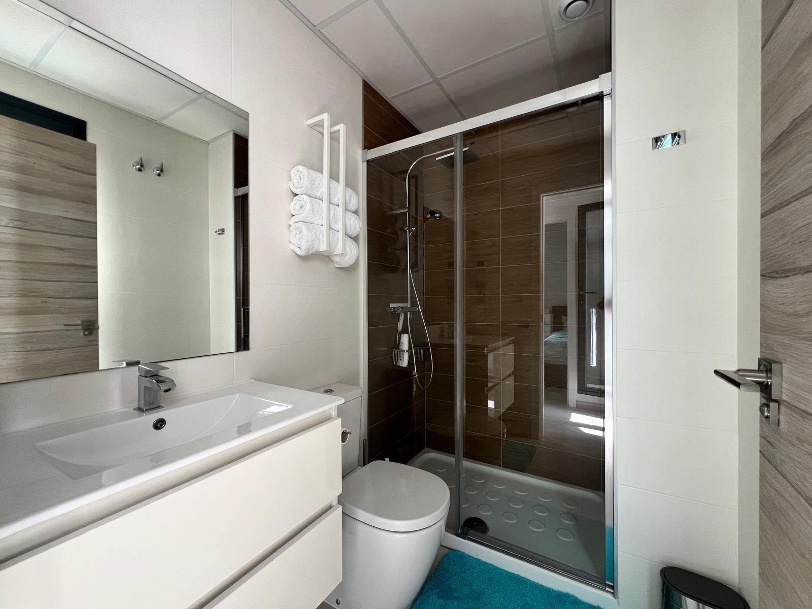 For sale - 3 Bedroom 2 Bathroom Villa in Villamartin - Villamartín-las Filipinas  - Alicante