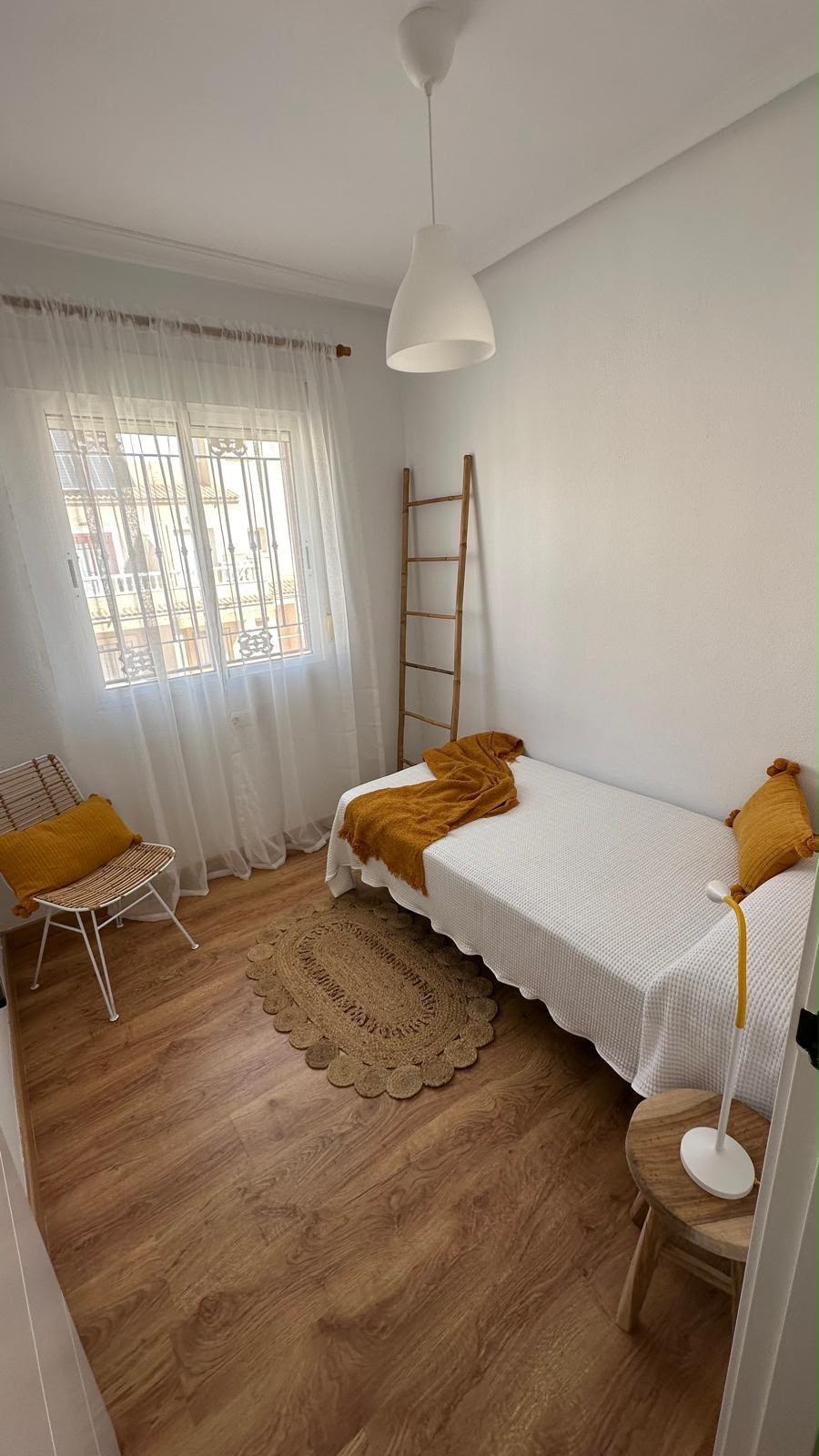 For sale - 3 Bedroom 3 Bathroom Town House in La Zenia  - La Zenia  - Alicante
