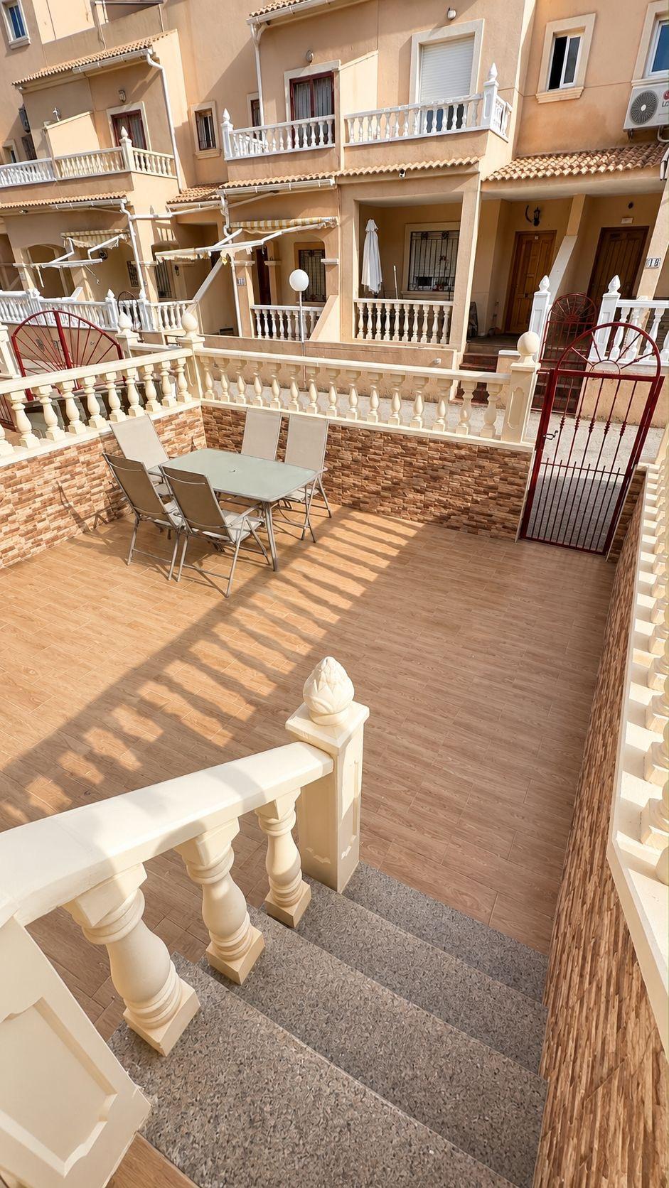 For sale - 3 Bedroom 3 Bathroom Town House in La Zenia  - La Zenia  - Alicante