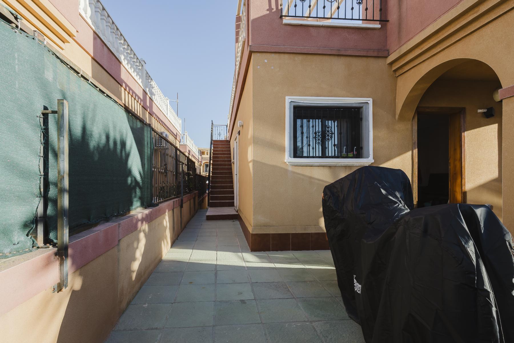 For sale - 2 Bedroom 2 Bathroom Villa in Torrevieja - Costa Blanca  - Alicante