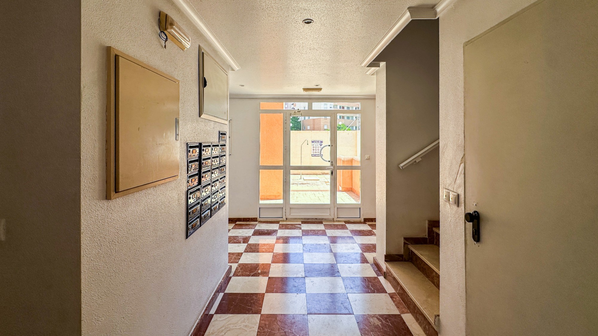 For sale - 2 Bedroom 2 Bathroom Apartment in Guardamar del Segura - Costa Blanca  - Alicante