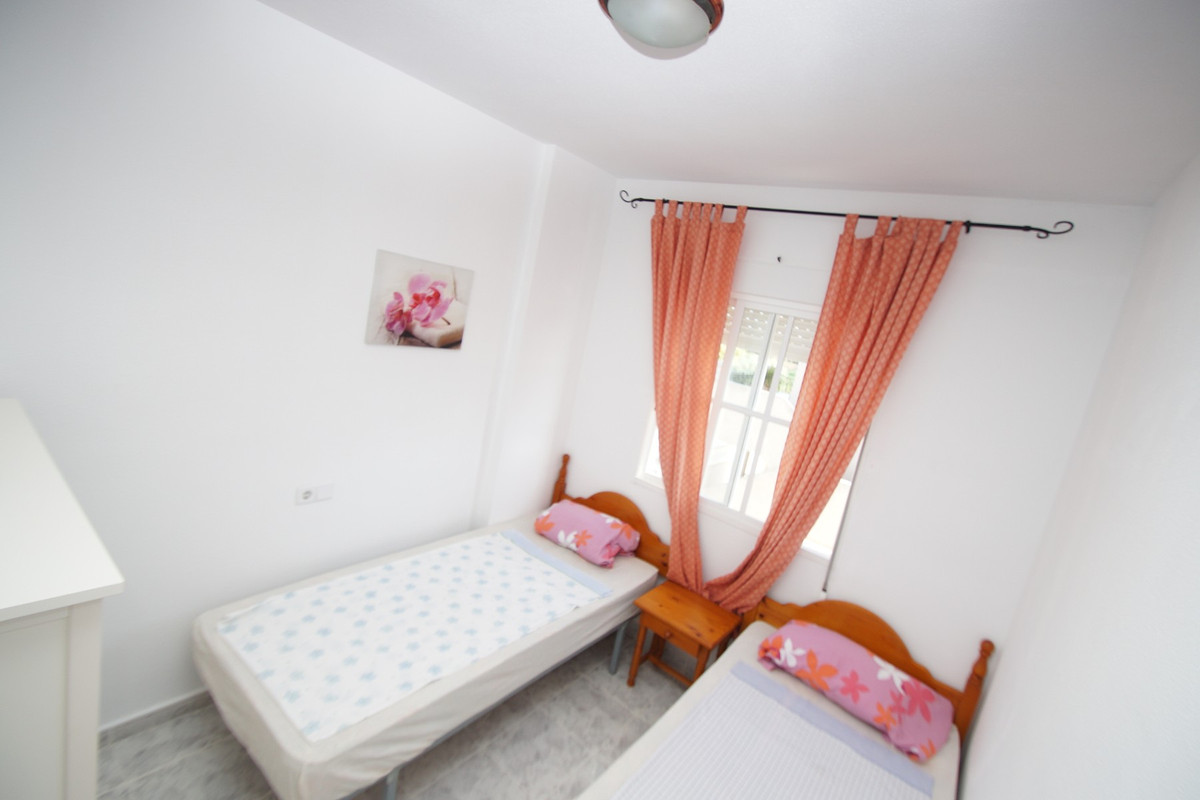 For sale - 2 Bedroom 1 Bathroom House - Bungalow in Orihuela - Playa Flamenca  - Alicante