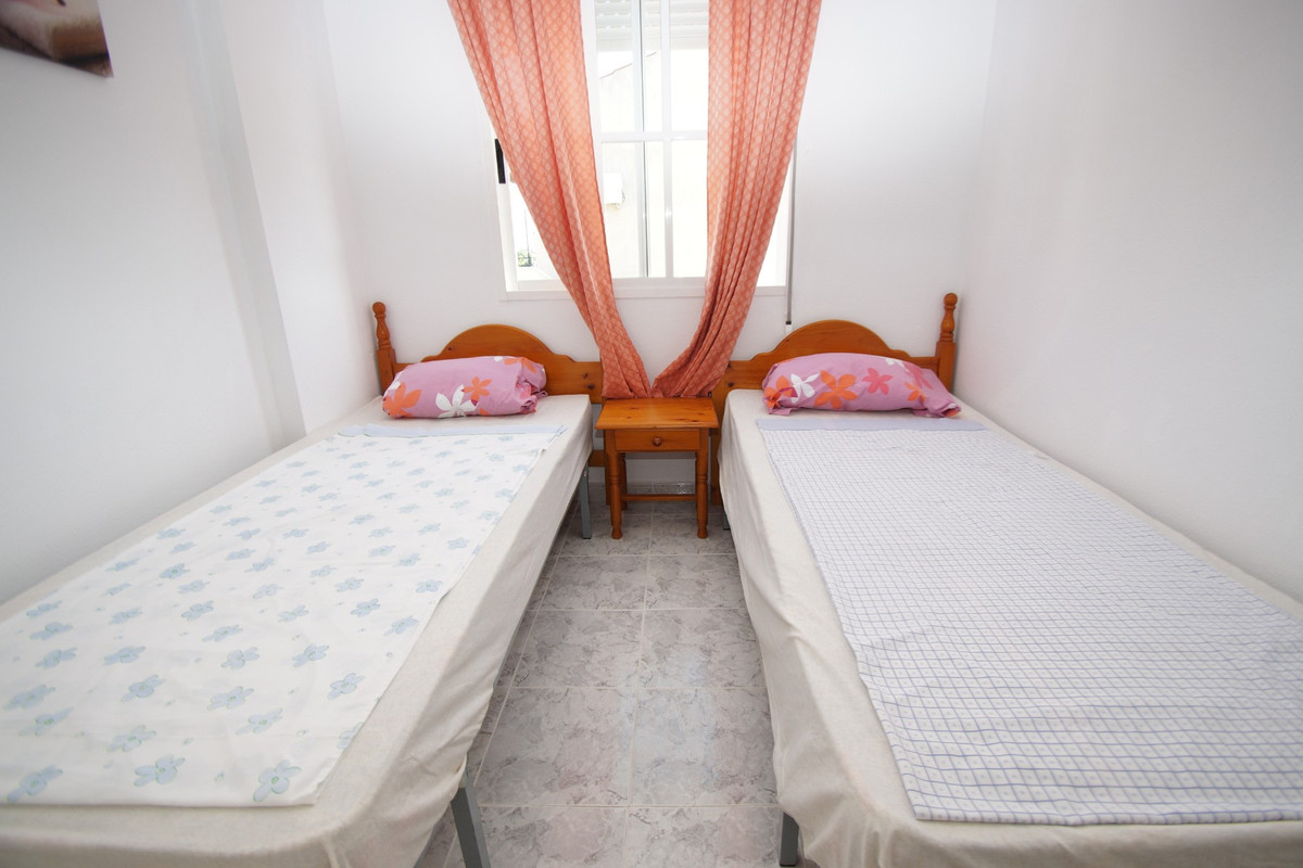 For sale - 2 Bedroom 1 Bathroom House - Bungalow in Orihuela - Playa Flamenca  - Alicante