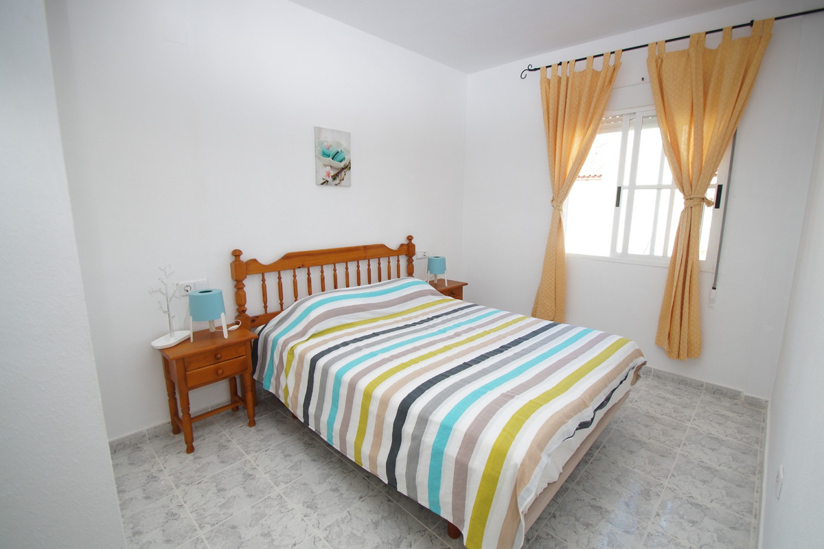 For sale - 2 Bedroom 1 Bathroom House - Bungalow in Orihuela - Playa Flamenca  - Alicante