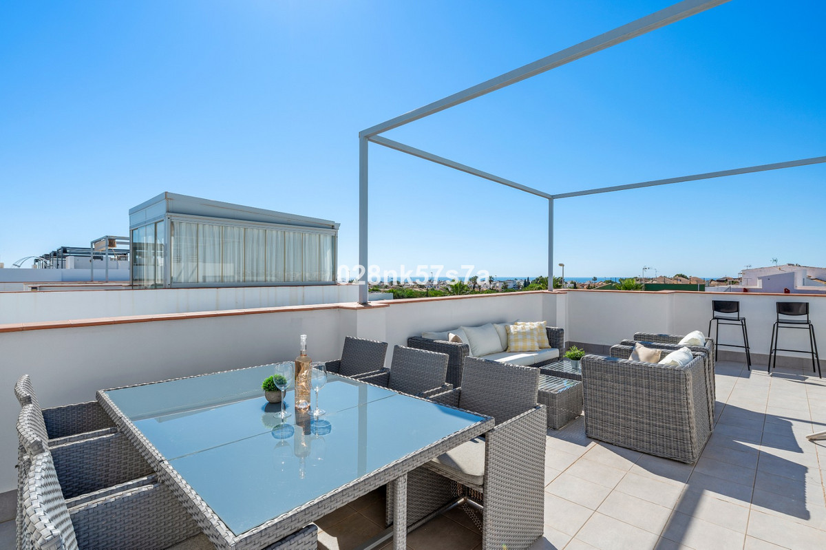 For sale - 3 Bedroom 3 Bathroom Townhouse in Playa Flamenca - La Florida  - Alicante
