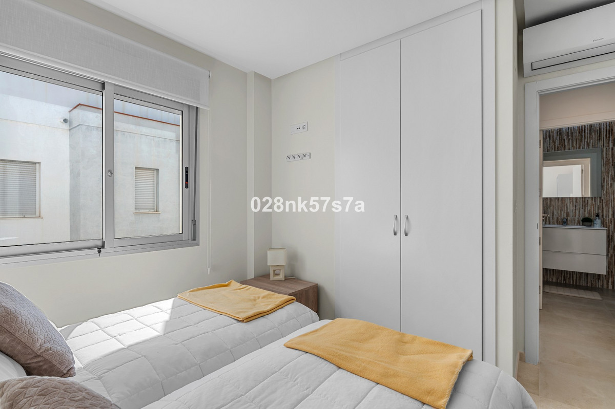 For sale - 3 Bedroom 3 Bathroom Townhouse in Playa Flamenca - La Florida  - Alicante