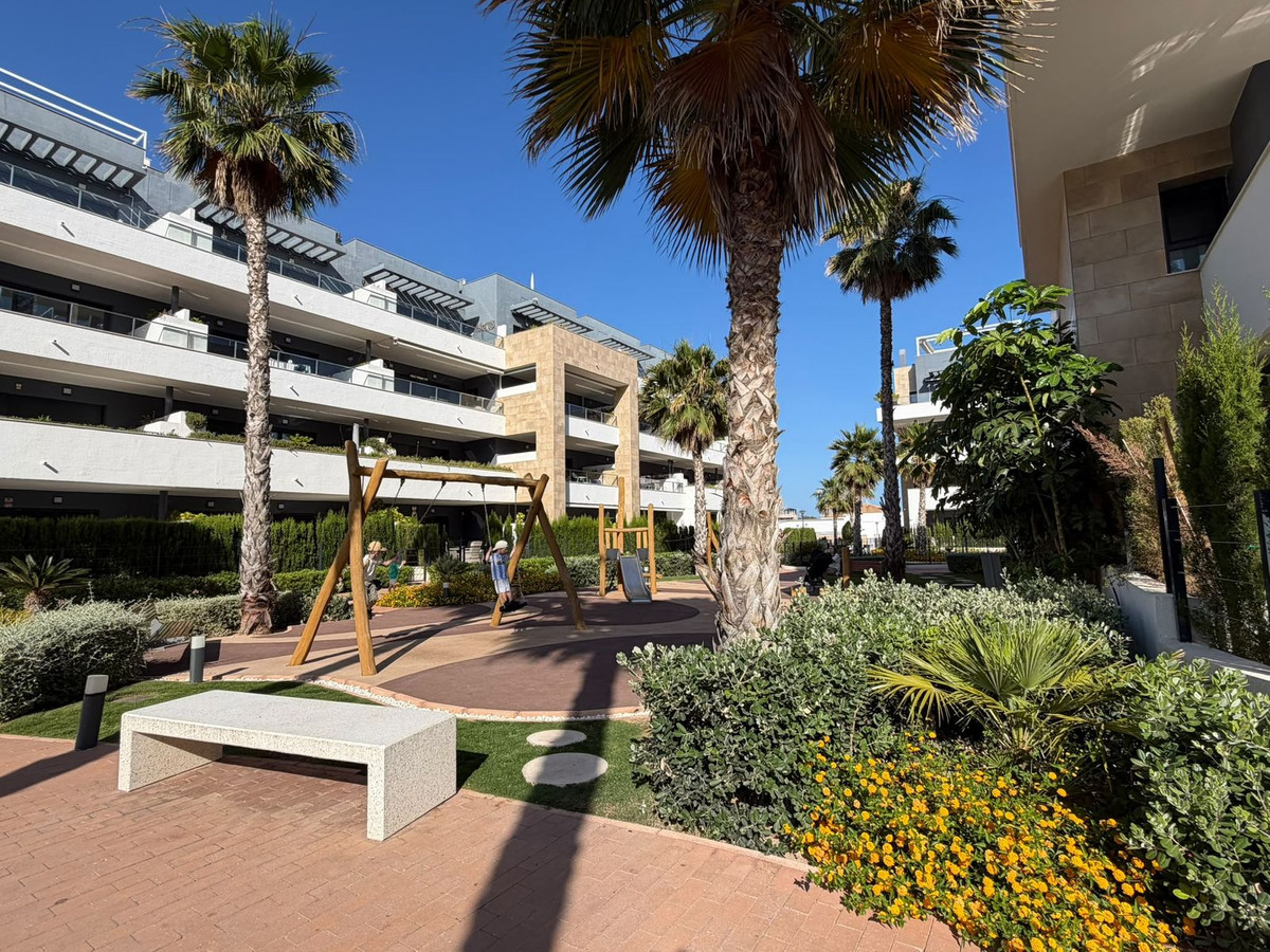 For sale - 2 Bedroom 2 Bathroom Apartment - Penthouse in Orihuela - Playa Flamenca  - Alicante