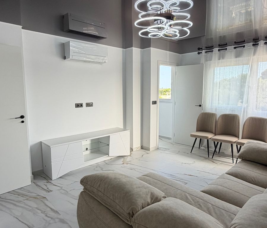1 Bedroom 1 Bathroom Apartment - Middle Floor Apartment in Orihuela