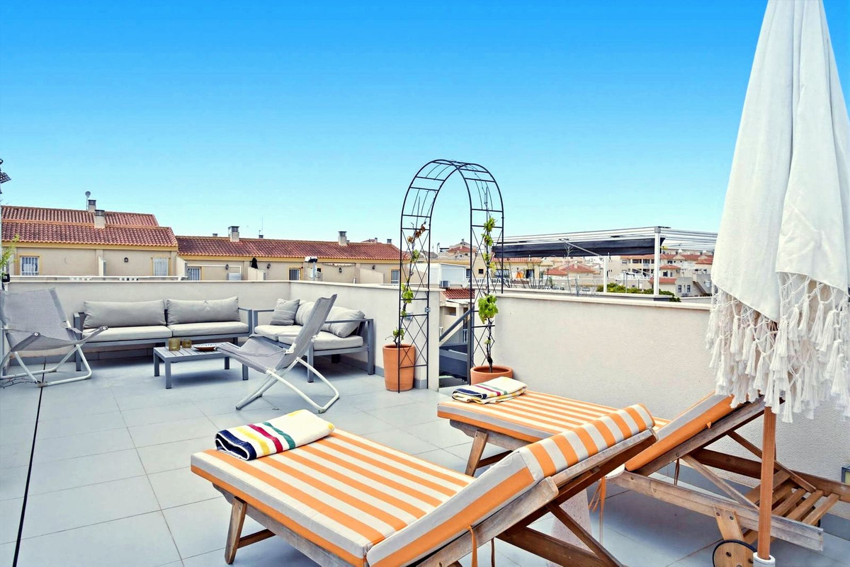 For sale - 3 Bedroom 2 Bathroom Apartment - Penthouse in Guardamar del Segura - Guardamar del Segura Centro  - Alicante