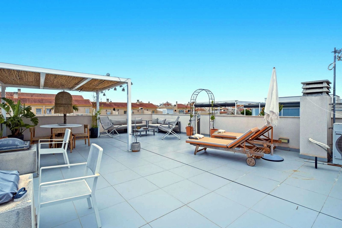 For sale - 3 Bedroom 2 Bathroom Apartment - Penthouse in Guardamar del Segura - Guardamar del Segura Centro  - Alicante