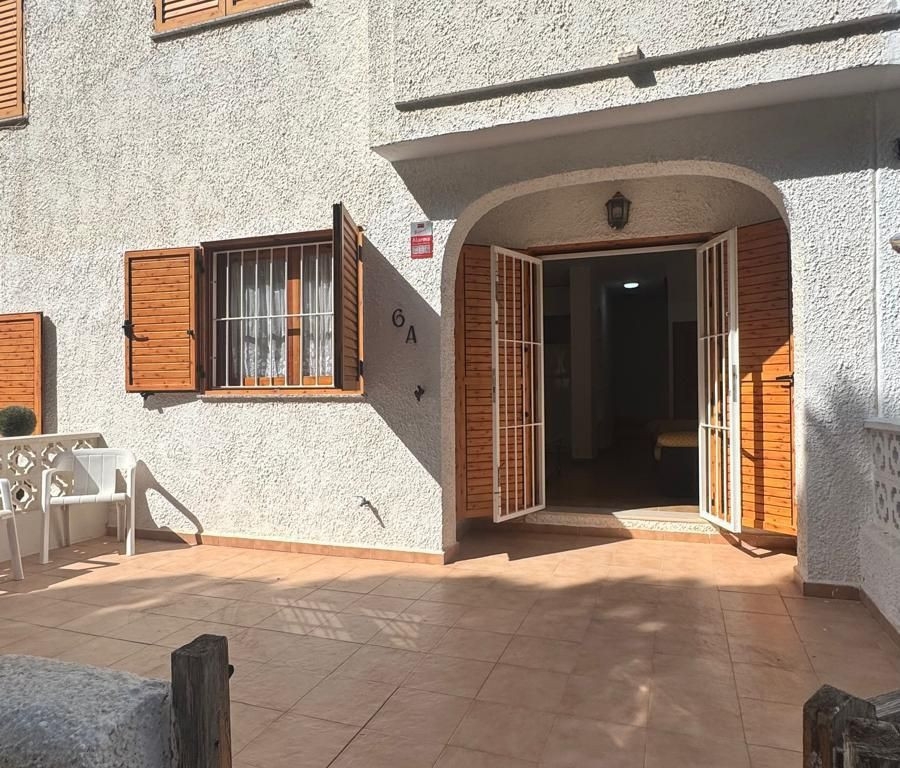 3 Bedroom 2 Bathroom House - Townhouse in Orihuela