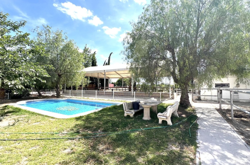 3 Bedroom 2 Bathroom House - Townhouse in Orihuela