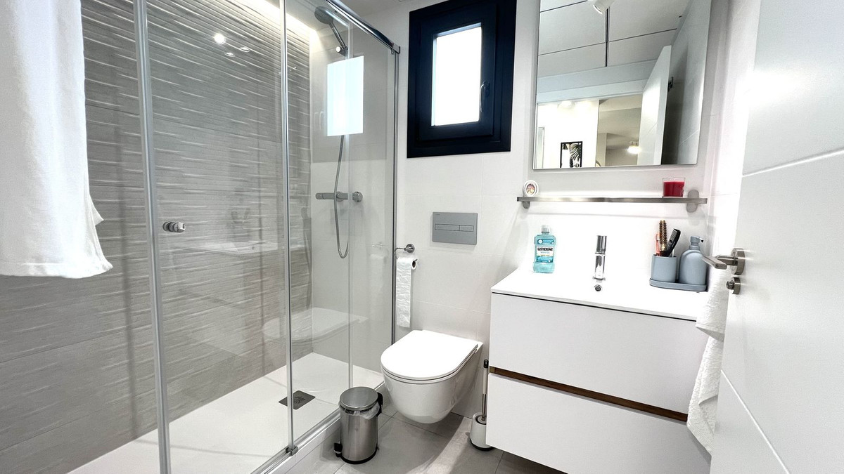 For sale - 2 Bedroom 2 Bathroom Apartment - Middle Floor Apartment in Pilar de la Horadada - Pilar de la Horadada Centro  - Alicante