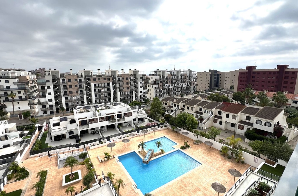 2 Bedroom 2 Bathroom Apartment - Middle Floor Apartment in Pilar de la Horadada
