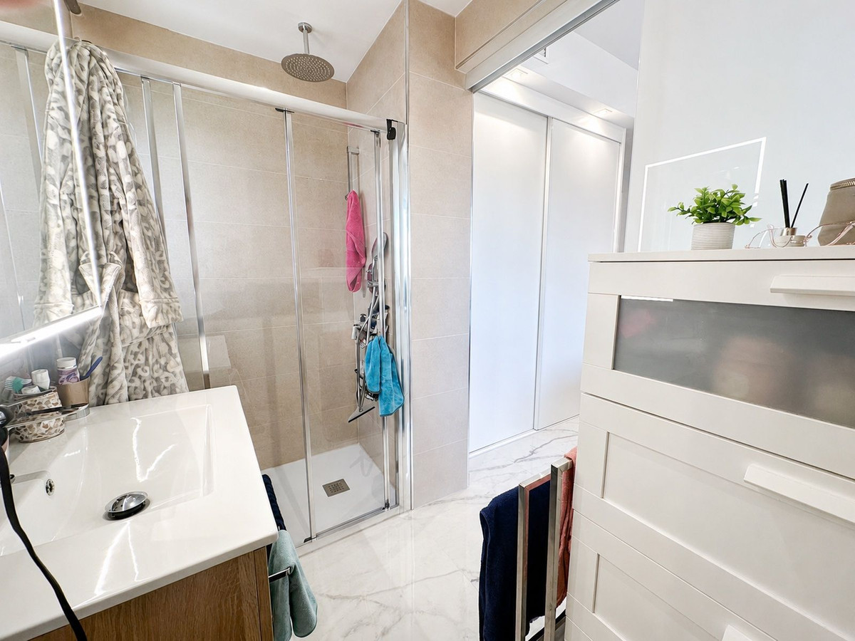 For sale - 2 Bedroom 2 Bathroom Apartment - Middle Floor Apartment in Orihuela - Los Altos  - Alicante