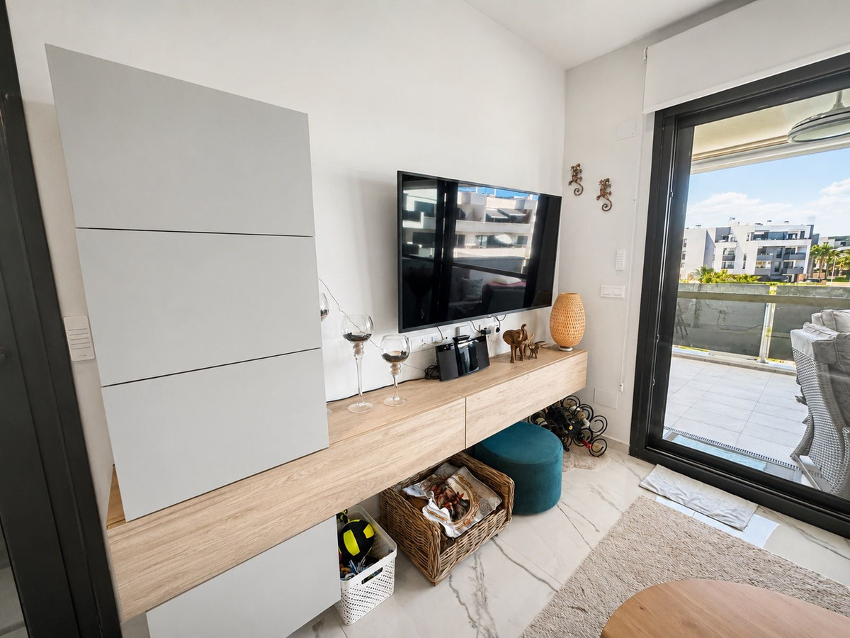For sale - 2 Bedroom 2 Bathroom Apartment - Middle Floor Apartment in Orihuela - Los Altos  - Alicante