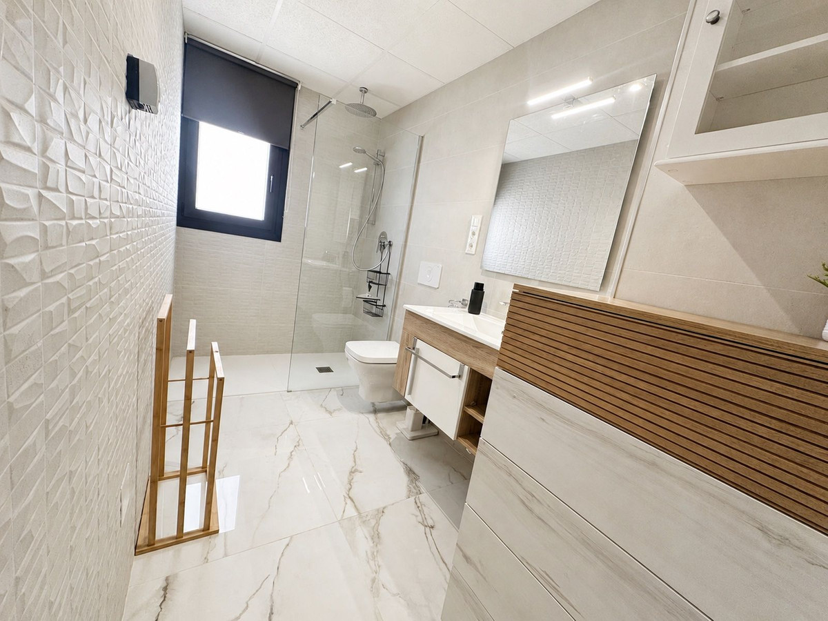 For sale - 2 Bedroom 2 Bathroom Apartment - Middle Floor Apartment in Orihuela - Los Altos  - Alicante