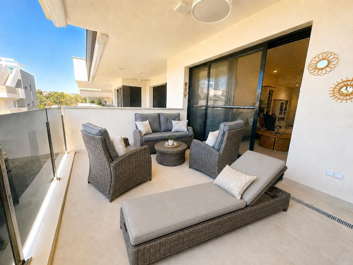 For sale - 2 Bedroom 2 Bathroom Apartment - Middle Floor Apartment in Orihuela - Los Altos  - Alicante